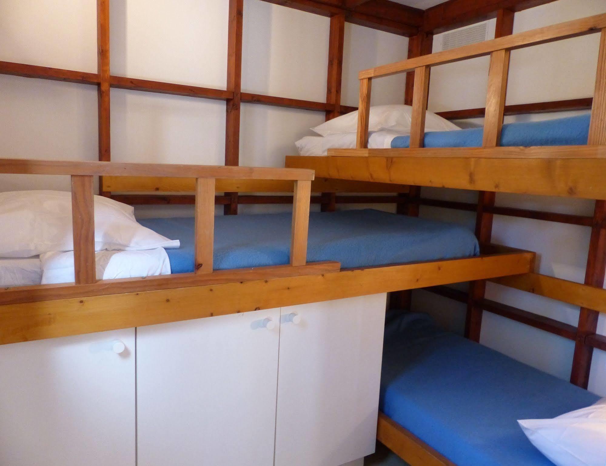 Vtf Les Oyats Sylvadoures Hotel Мойбисон Екстериор снимка